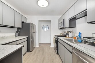 5 Riverview Ct in Secaucus, NJ - Foto de edificio - Building Photo