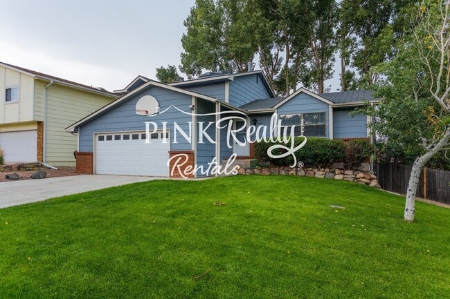 8274 Caravel Dr in Colorado Springs, CO - Building Photo - Building Photo