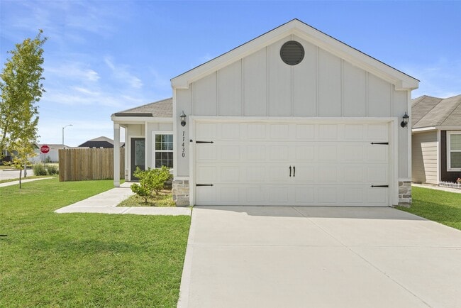 property at 11430 Amber Plns Dr