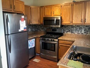 208 Westcott St, Unit 2 in Syracuse, NY - Building Photo - Building Photo