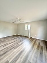1122 Kingsley Dr in Machesney Park, IL - Building Photo - Building Photo