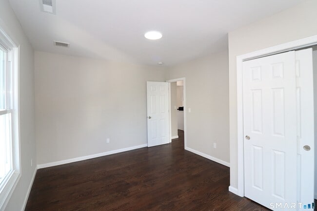 356 Beechmont Ave in Bridgeport, CT - Building Photo - Building Photo