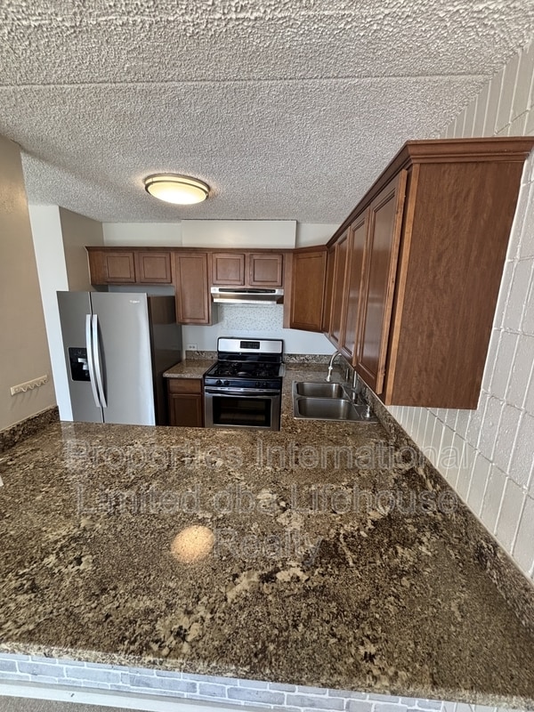 1326 Ke’eaumoku St in Honolulu, HI - Foto de edificio - Building Photo