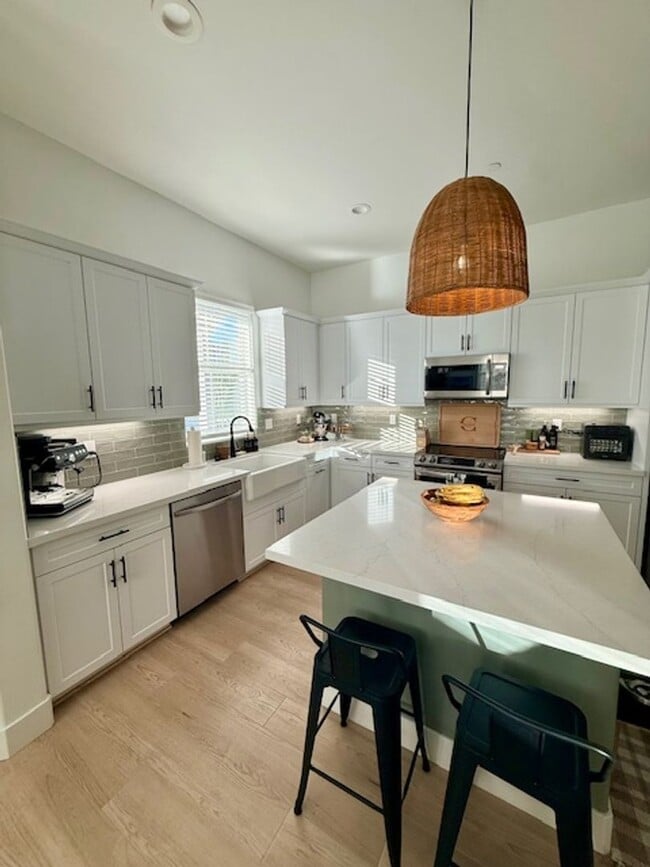 178 Earthwood Ln in San Luis Obispo, CA - Building Photo - Building Photo