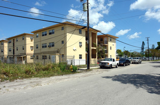 14100-14140 NW 24th Ct Apartamentos