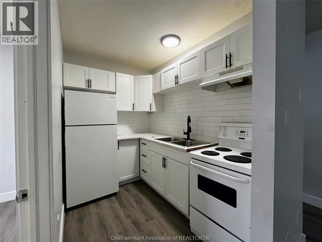 89 Sheldon Ave in Chatham, ON - Building Photo - Building Photo