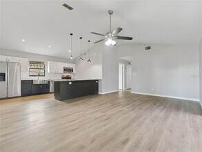 766 91st Ave N in St. Petersburg, FL - Building Photo - Building Photo