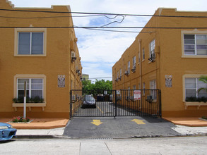 826 SW 6th St in Miami, FL - Building Photo - Building Photo