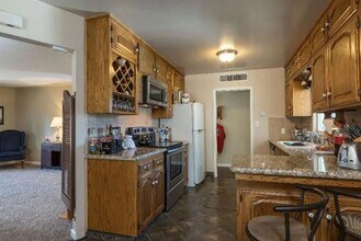 4014 E Fedora Ave in Fresno, CA - Building Photo - Building Photo