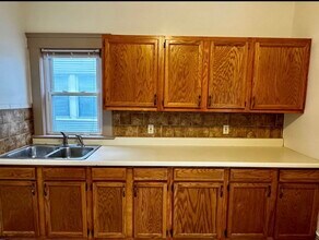 1322 Beach Ave, Unit Downstairs in Lakewood, OH - Building Photo - Building Photo