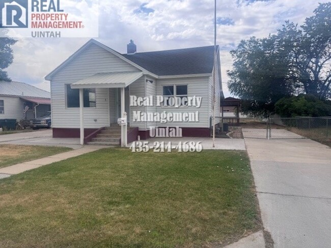 property at 418 E 100 N