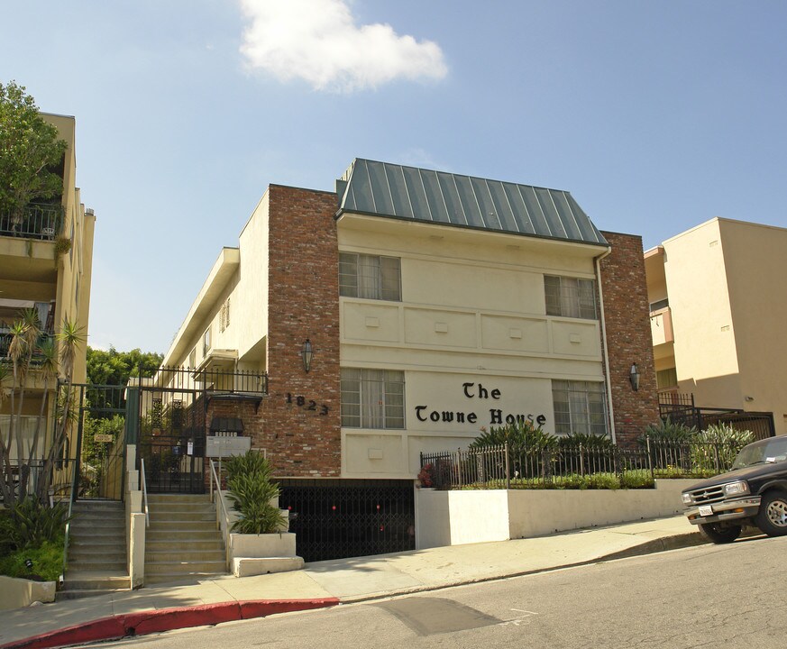 1823 N Fuller Ave in Los Angeles, CA - Foto de edificio