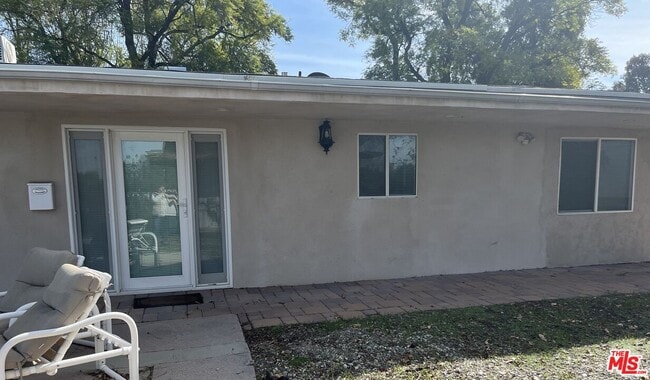 16925 Dormie Pl in Los Angeles, CA - Building Photo - Building Photo