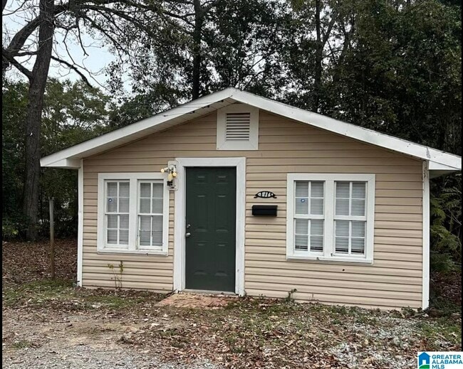 property at 1605 West St