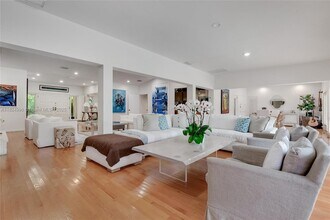 8290 La Rampa St in Coral Gables, FL - Building Photo - Building Photo