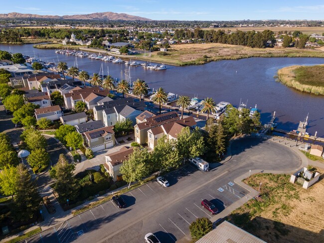 1155 Park Ln in Suisun City, CA - Building Photo - Building Photo