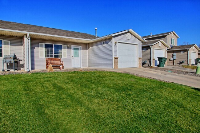 1212 Santa Clara Ave in Grand Junction, CO - Building Photo - Building Photo