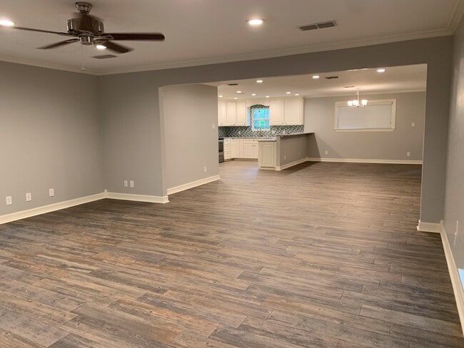 839 Maxey Rd in Longview, TX - Building Photo - Building Photo