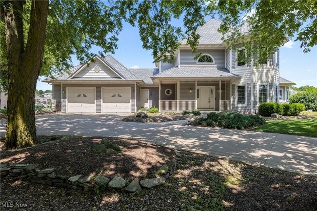 property at 4591 S Memorial Shoreway Dr