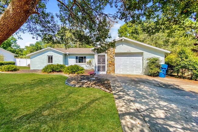 property at 11351 Collingswood St