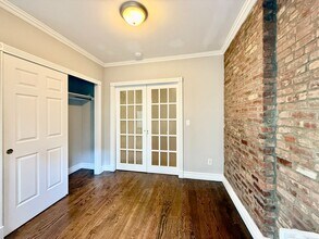 382 E 10th St in New York, NY - Building Photo - Building Photo