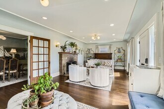 2810 W Boston St in Seattle, WA - Building Photo - Building Photo