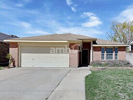 5820 Bridal Trl in Fort Worth, TX - Building Photo