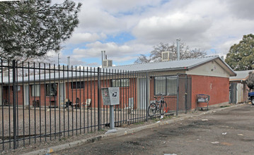 417-421 Indiana St SE in Albuquerque, NM - Building Photo - Building Photo