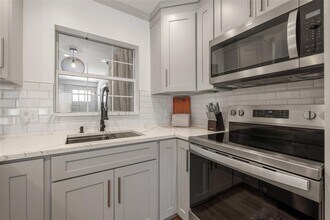 11225 2nd St E in Treasure Island, FL - Building Photo - Building Photo