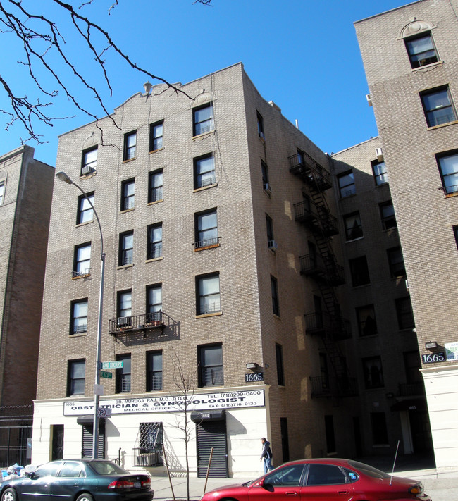 1665 Grand Concourse