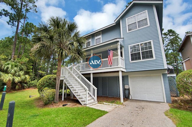 15 Pine Burr Rd E in Hilton Head Island, SC - Building Photo - Building Photo