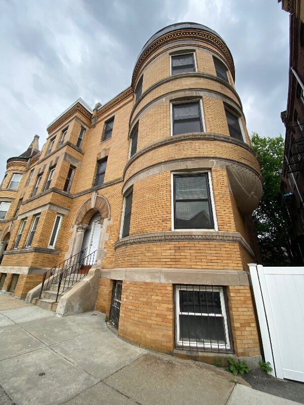 35 Vine St in Boston, MA - Building Photo - Building Photo
