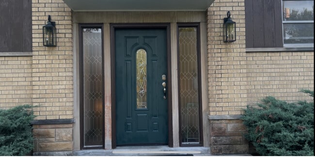 941 Hollytree Dr, Unit 3-Bedroom FINNEYTOWN in Cincinnati, OH - Foto de edificio - Building Photo