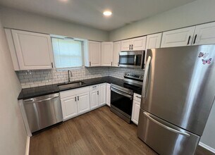 1411 S Haden Ct in Independence, MO - Building Photo - Building Photo
