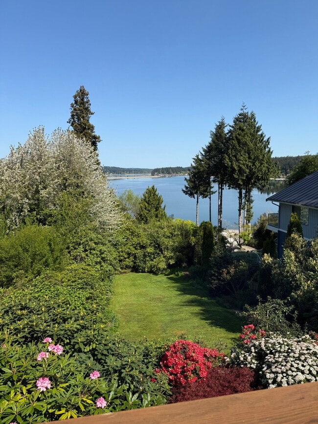 property at 6711 Sunset View Dr