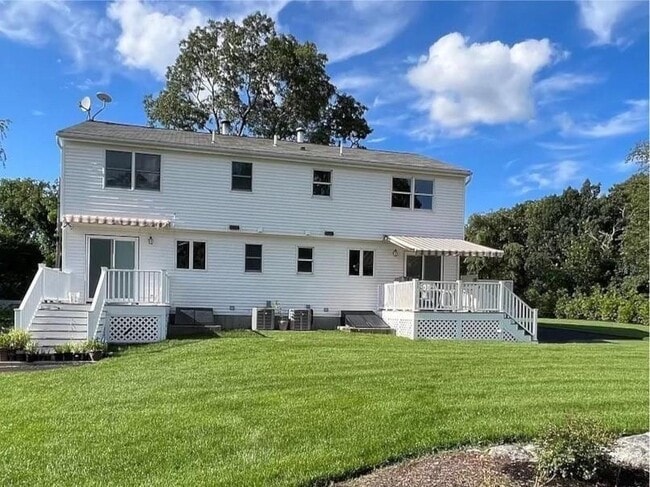 14 Summer St in West Warwick, RI - Building Photo - Building Photo