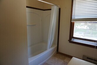 630-632 Vine St in Reedsburg, WI - Building Photo - Building Photo