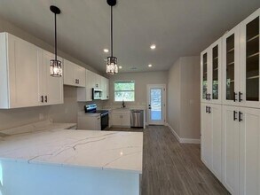 5206 Stoneridge Dr in Granbury, TX - Building Photo - Building Photo