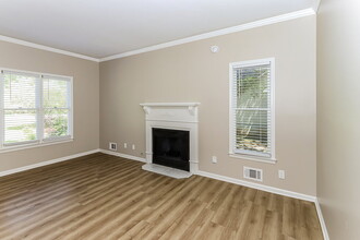 1612 Carriage Hills Dr in Griffin, GA - Building Photo - Building Photo