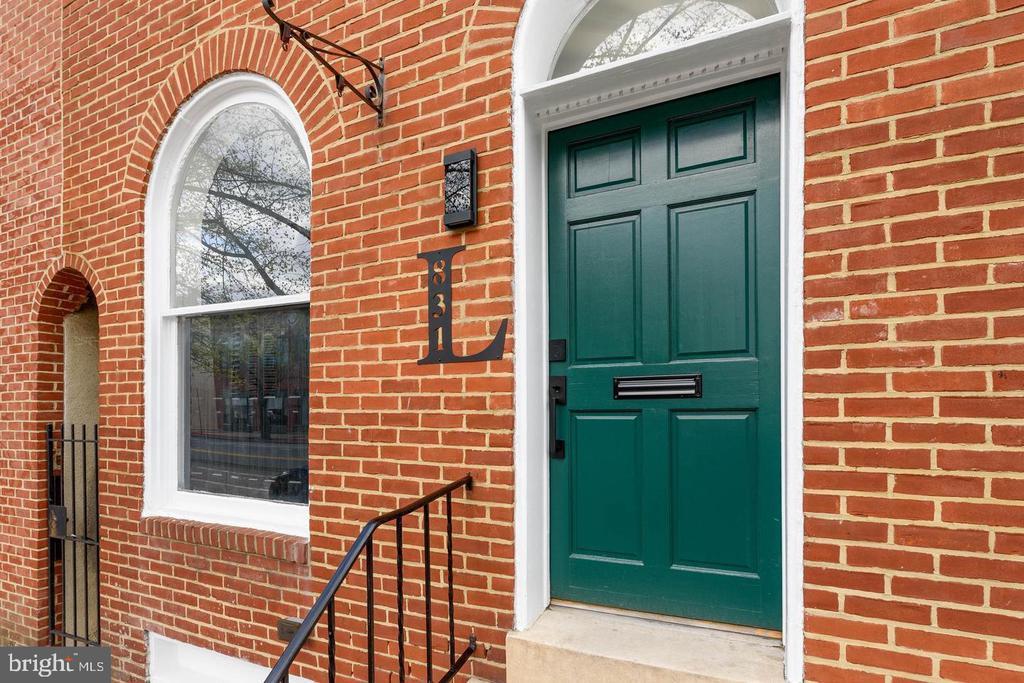 831 Light St in Baltimore, MD - Building Photo