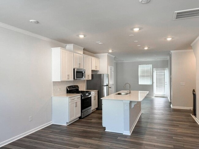 196 Aster Bloom Ln in Raleigh, NC - Building Photo - Building Photo