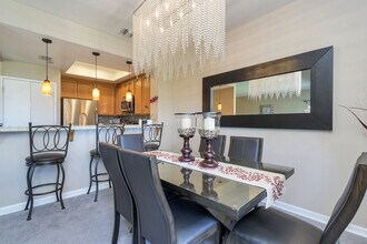 12132 Royal Birkdale Row in San Diego, CA - Foto de edificio - Building Photo