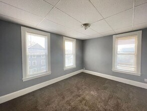 57 Cleveland St in Manchester, NH - Building Photo - Building Photo