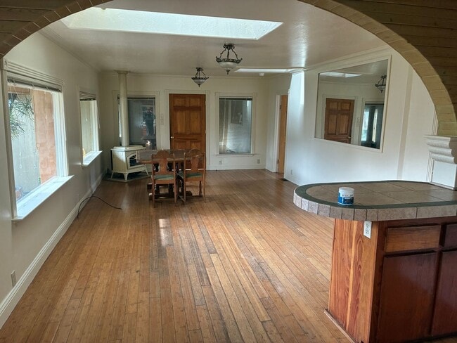 3260 West End Rd in Arcata, CA - Building Photo - Building Photo