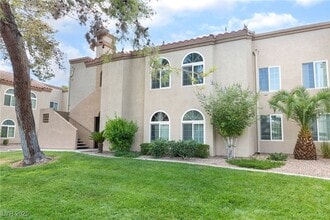 3145 E Flamingo Rd in Las Vegas, NV - Building Photo - Building Photo