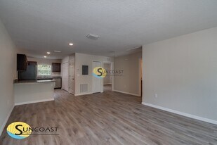 9337 N Mendoza Way in Citrus Springs, FL - Building Photo