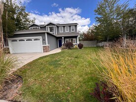 10060 Eagles Landing Ct in Reno, NV - Building Photo