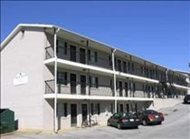 property at 634 W Magnolia Ave