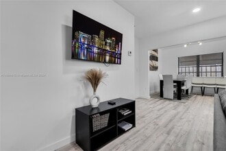 1510 Normandy Dr-Unit -2 in Miami Beach, FL - Building Photo - Building Photo