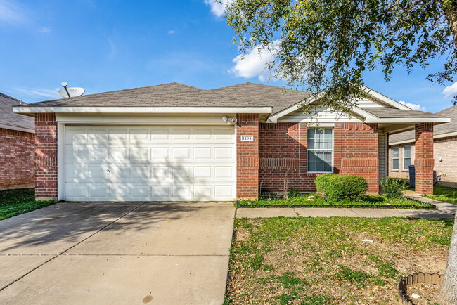 1104 W Cottonwood Dr